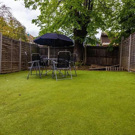 3 Bedrooms House-Sofabed-Parking-Bbqstove-Garden London Ngoại thất bức ảnh