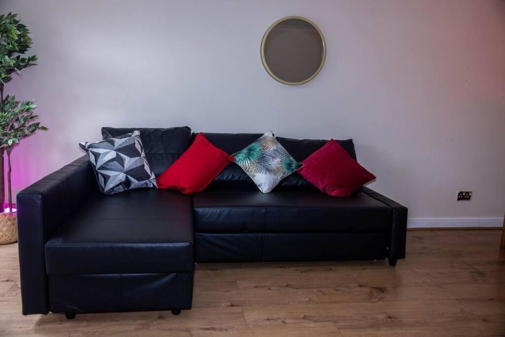 3 Bedrooms House-Sofabed-Parking-Bbqstove-Garden London Ngoại thất bức ảnh