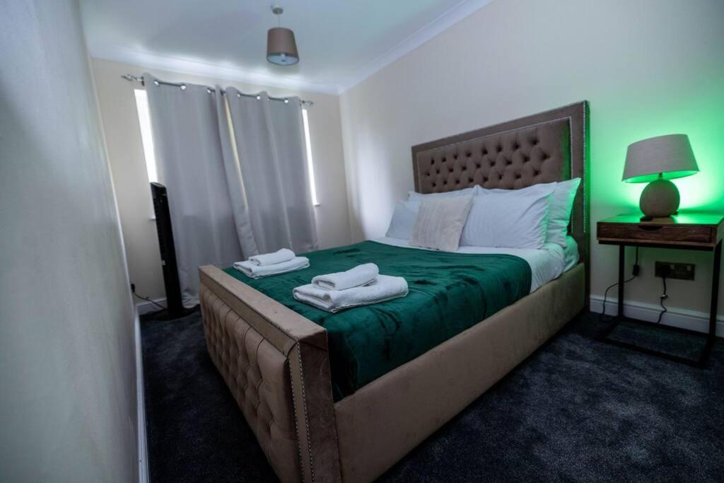 3 Bedrooms House-Sofabed-Parking-Bbqstove-Garden London Ngoại thất bức ảnh
