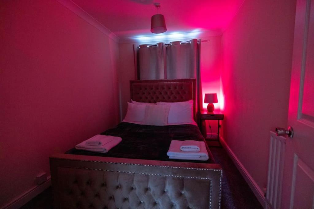 3 Bedrooms House-Sofabed-Parking-Bbqstove-Garden London Ngoại thất bức ảnh
